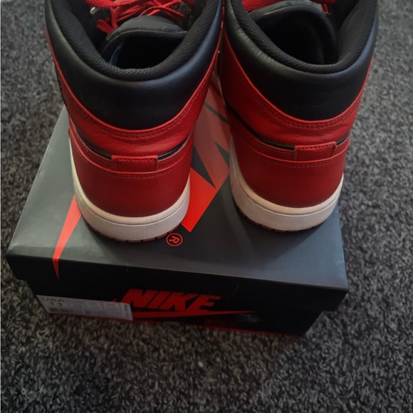 Nike Men's Black and Red High-Top Sneakers - Picture 4 of 5